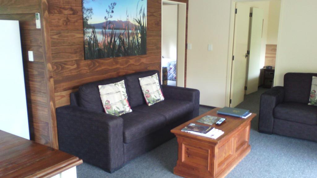 Creel Lodge Turangi Buitenkant foto